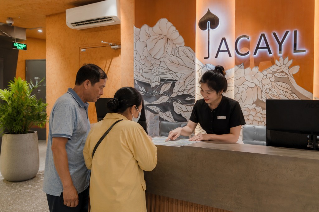Quầy lễ tân Jacayl Hotel